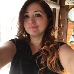 Meet your Posher, Carla