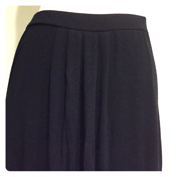 Black long skirt