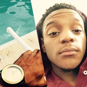 Meet your Posher, Devin