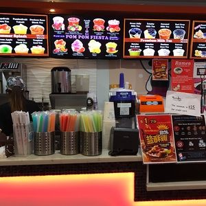 Meet your Posher, Leslie