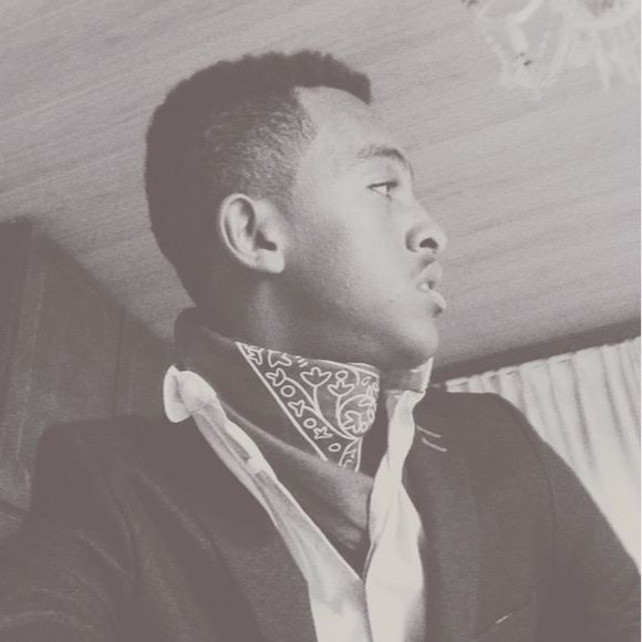 Meet your Posher, Abenezer