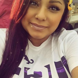 Meet your Posher, Yvette