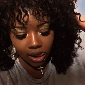 Meet your Posher, Tyra