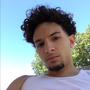 Meet your Posher, Nicholas