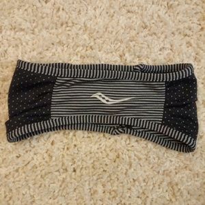 Saucony running headband