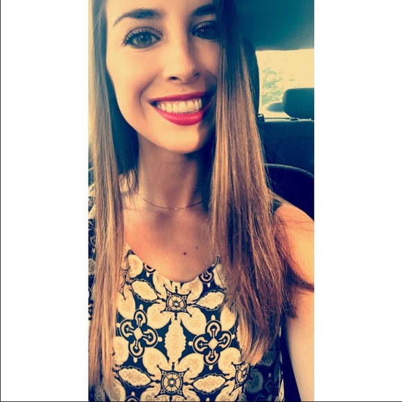 Meet your Posher, Nina - Picture 1 of 1