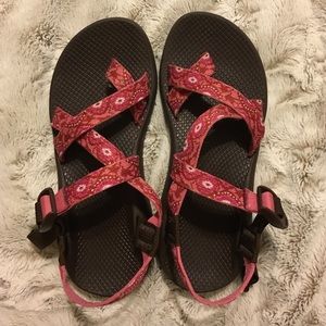 Women's Chacos Size 9