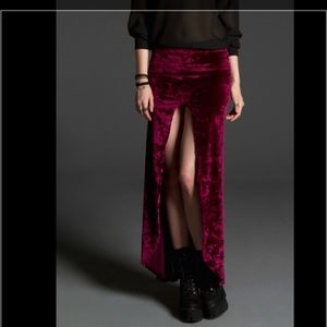 Black Wednesday ROUX MAXI SKIRT *black*