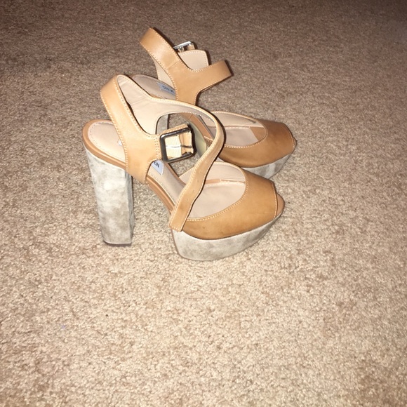 New Steve Madden heels. Never worn