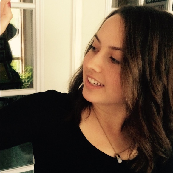 Meet your Posher, Katie - Picture 1 of 1
