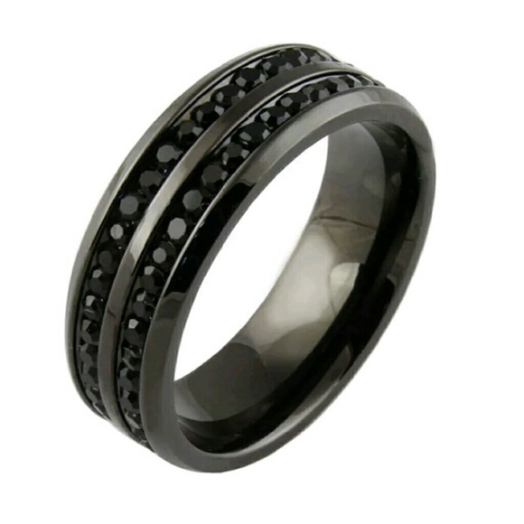 Black rhinestone band ring simple sz 8