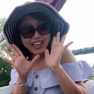 Meet your Posher, Jenny