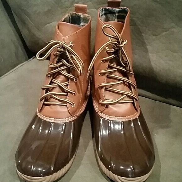 Cape Robbin Duck Boots