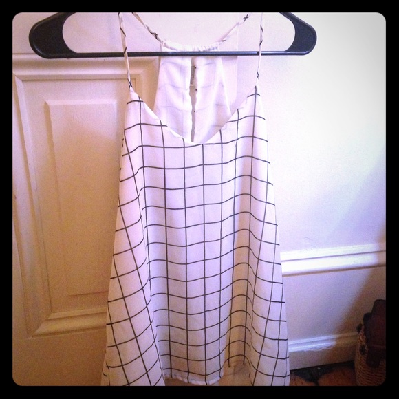 Sleeveless blouse