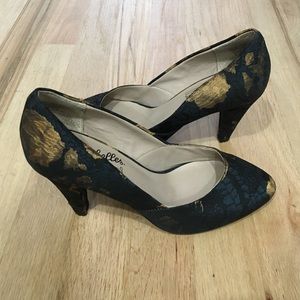Brocade Seychelles shoes