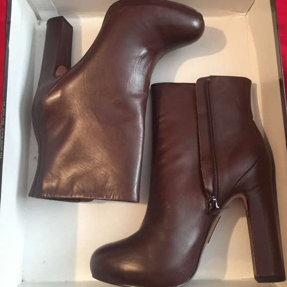 Boutique 9 dark burgundy boots