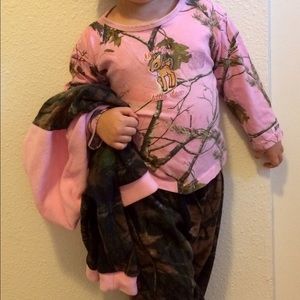 Pink Camo Fleece outfit
