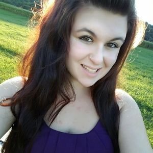 Meet your Posher, Carissa