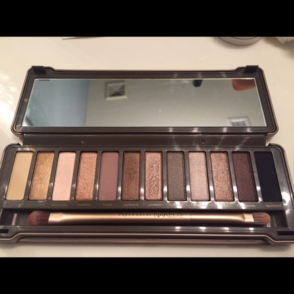 Like New Naked 2 Palette with Brush