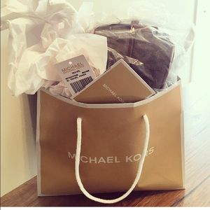Michael Kors XL Travel Pouch
