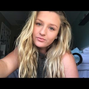 Meet your Posher, Brooke