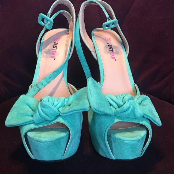 🚨For Sale🚨 Mint Green JustFab Heels 👠
