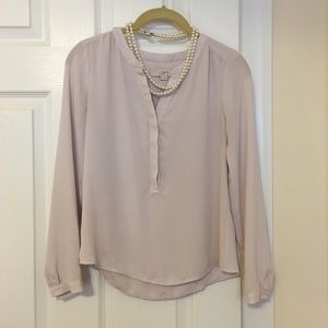 🗃Ann Taylor Loft slim lilac henley blouse