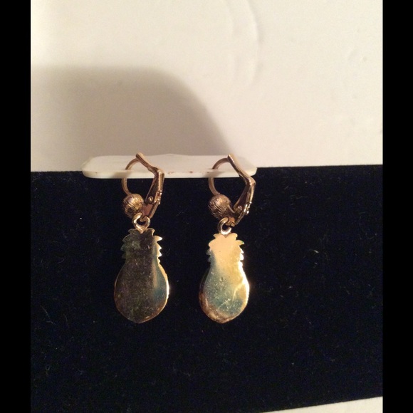 Beautiful dangling earrings . New. - Picture 3 of 4