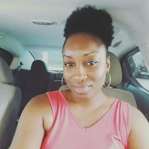 Meet your Posher, Danelle