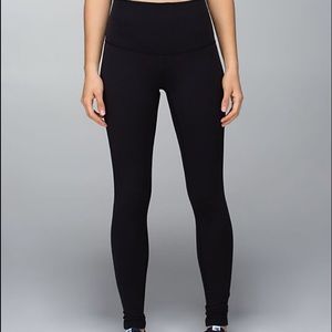 Black Wunder Under Highwaisted Lululemon Leggings