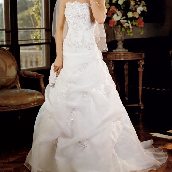 Wedding gown