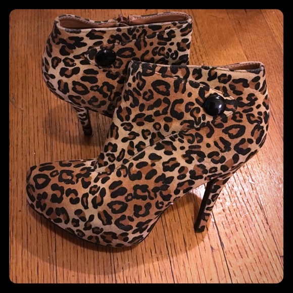 Leopard booties - 41/2