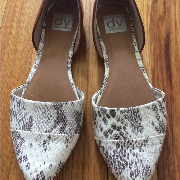 DV by Dolce Vita Shoes - DV flats!
