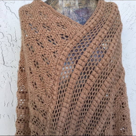 Coco brown poncho - Picture 2 of 2
