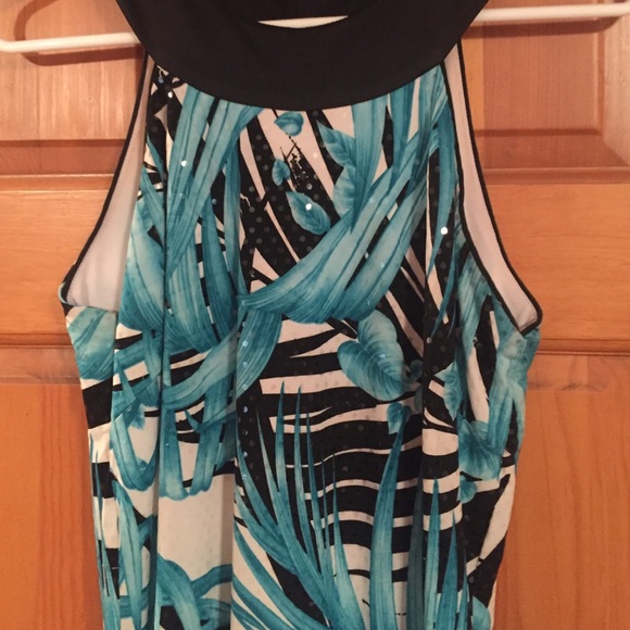 Cache dress - Picture 2 of 4
