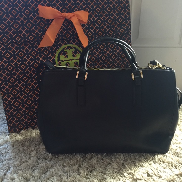 SOLD Tory Burch Robinson double zip tote. - Picture 2 of 4