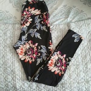 OS Lularoe floral leggings (make me an offer)