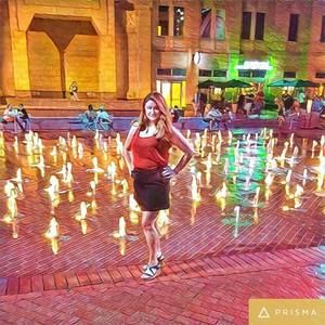 Meet your Posher, Raquel