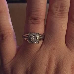 Meet your Posher, Kendra