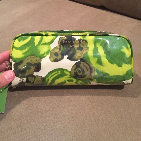 Kate Spade small Henrietta cosmetics case