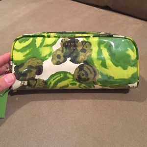 Kate Spade small Henrietta cosmetics case