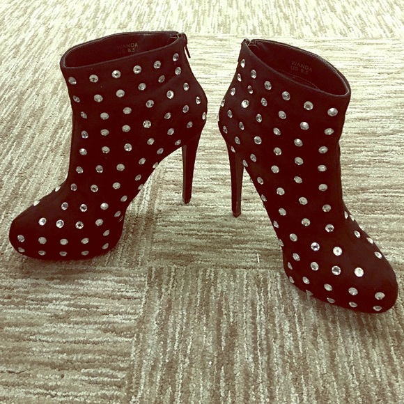 Rinestoned Bootys-- Brand New