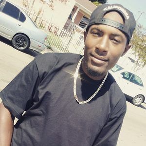 Meet your Posher, Dominique