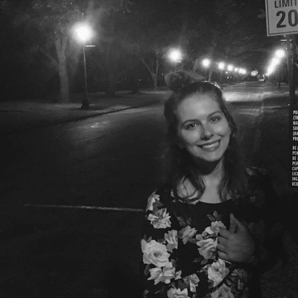 Meet your Posher, Alexandra