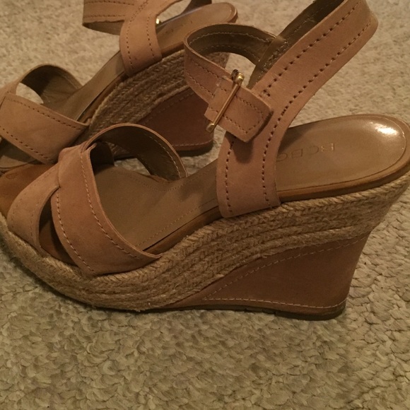 BCBG tan wedges