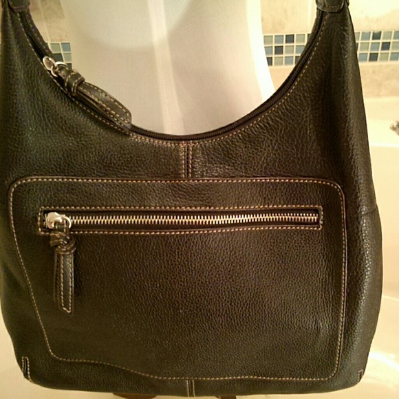 Clarks Handbags - $$⬇️Clarks black pebbled leather shoulder bag