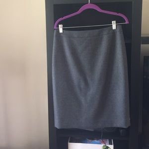 J. Crew No. 2 Pencil Skirt in Wool size 6 Gray