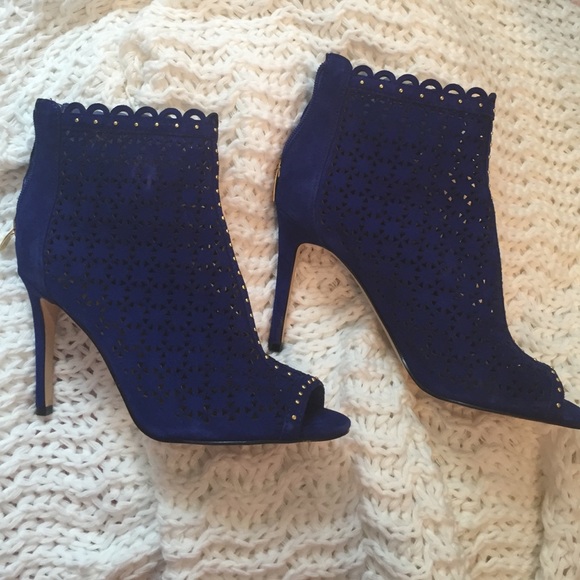 Marc Fisher Heeled Ankle Boots - Picture 2 of 4