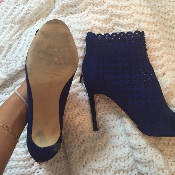 Marc Fisher Heeled Ankle Boots - Picture 4 of 4