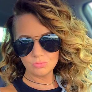 Meet your Posher, Jaclyn